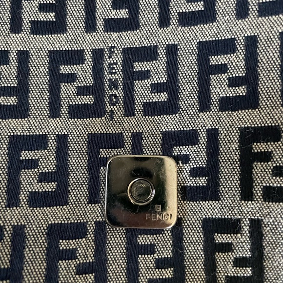 Fendi Shoulder bag - Picture 3 of 5